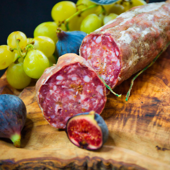 Saucisson aux figues coupe
